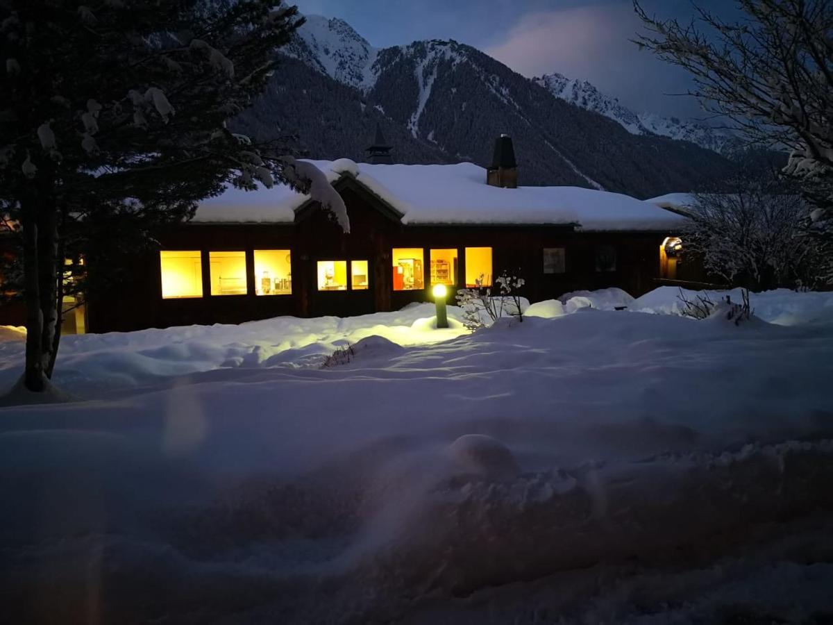 Auberge De Jeunesse Hi Σαμονί Εξωτερικό φωτογραφία
