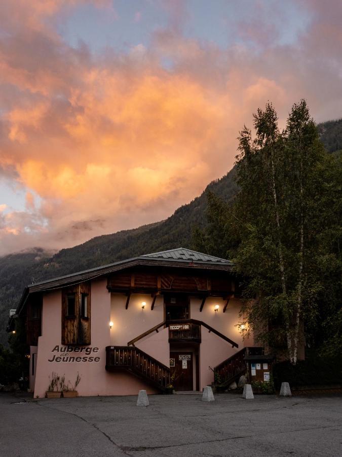 Auberge De Jeunesse Hi Σαμονί Εξωτερικό φωτογραφία
